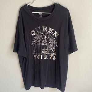 Oversized band tee